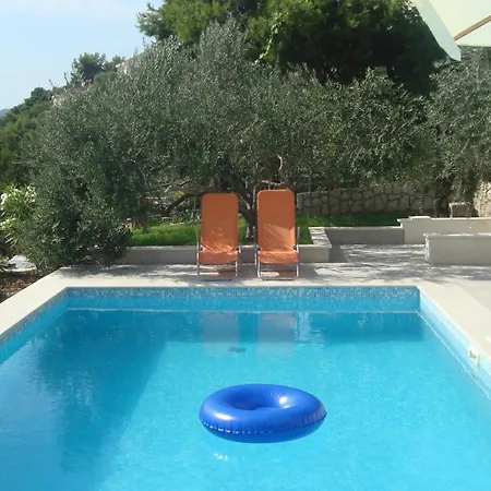 Niana With Heated Seawater Swimingpool