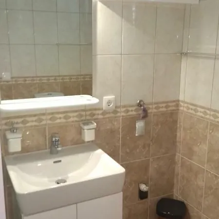 Niana With Heated Seawater Swimingpool *