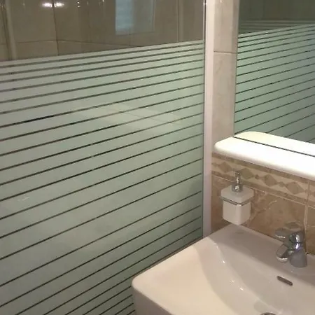Niana With Heated Seawater Swimingpool Apartment