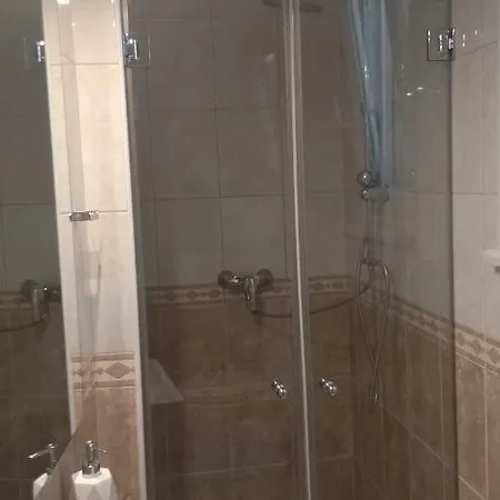 Niana With Heated Seawater Swimingpool Apartment