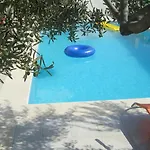 Niana With Heated Swimingpool