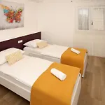 Apartment Niana With Heated Swimingpool *