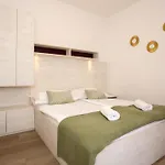 Apartment Niana With Heated Swimingpool *