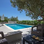 Niana With Heated Swimingpool Apartment Donji Okrug (Ciovo)