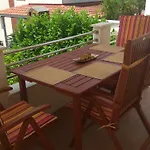 Niana With Heated Swimingpool Apartment *